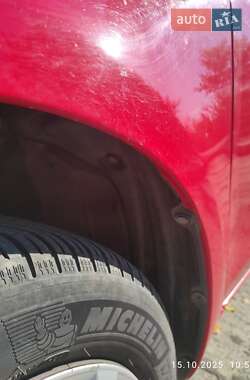 Хэтчбек Toyota Yaris 2007 в 
