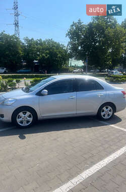 Седан Toyota Yaris 2006 в Одессе