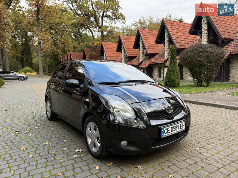 Хэтчбек Toyota Yaris 2006 в Львове