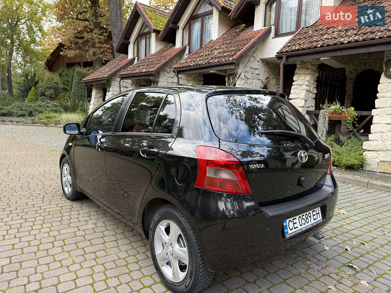 Хэтчбек Toyota Yaris 2006 в Львове