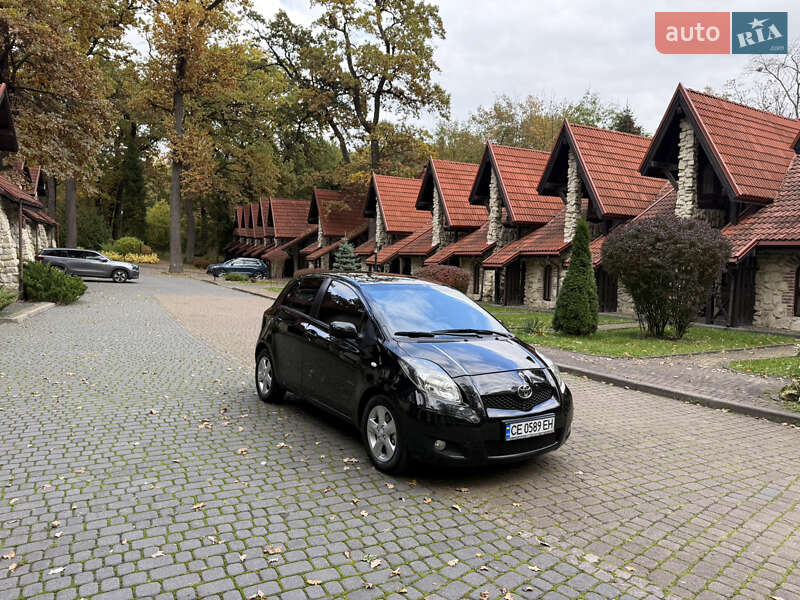 Хэтчбек Toyota Yaris 2006 в Львове