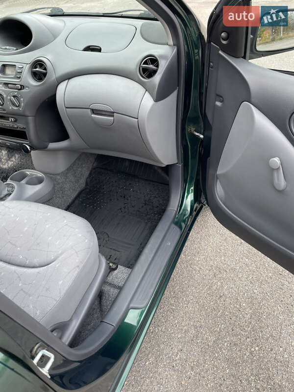 Хетчбек Toyota Yaris 1999 в Запоріжжі