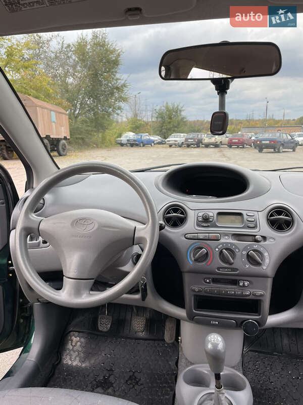 Хетчбек Toyota Yaris 1999 в Запоріжжі