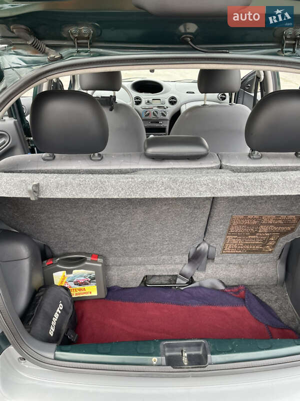 Хетчбек Toyota Yaris 1999 в Запоріжжі