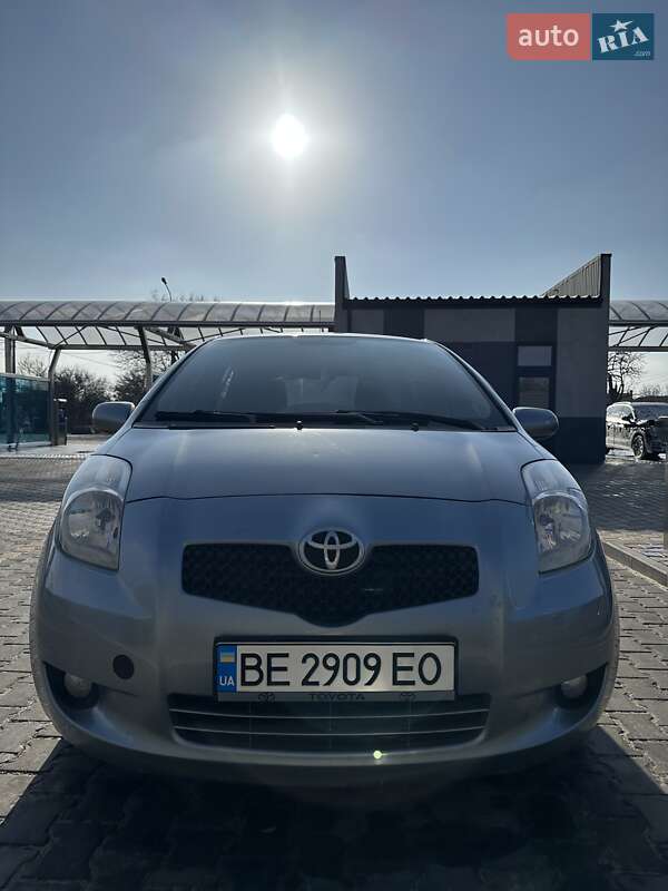 Хэтчбек Toyota Yaris 2007 в Николаеве