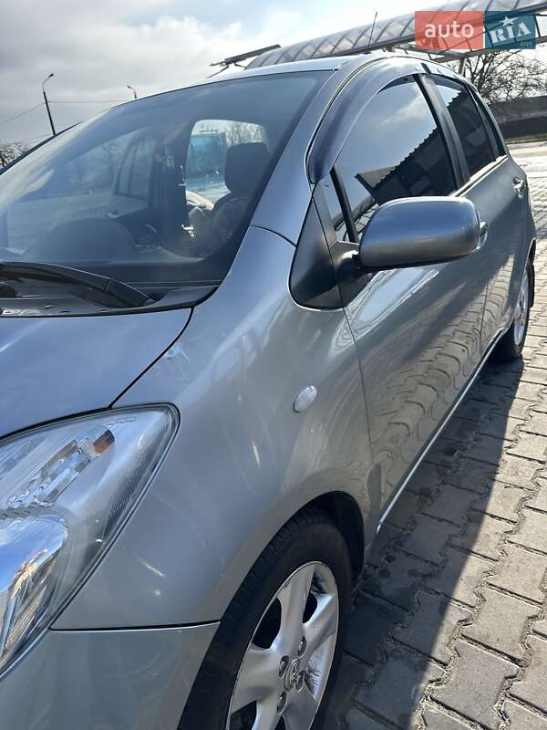 Хэтчбек Toyota Yaris 2007 в Николаеве