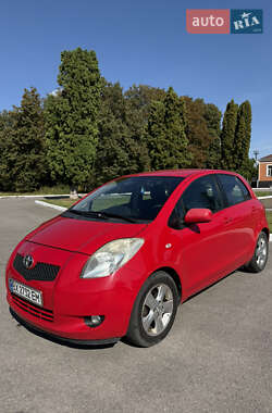 Хэтчбек Toyota Yaris 2006 в Киеве