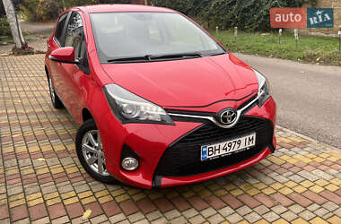Хэтчбек Toyota Yaris 2015 в Одессе