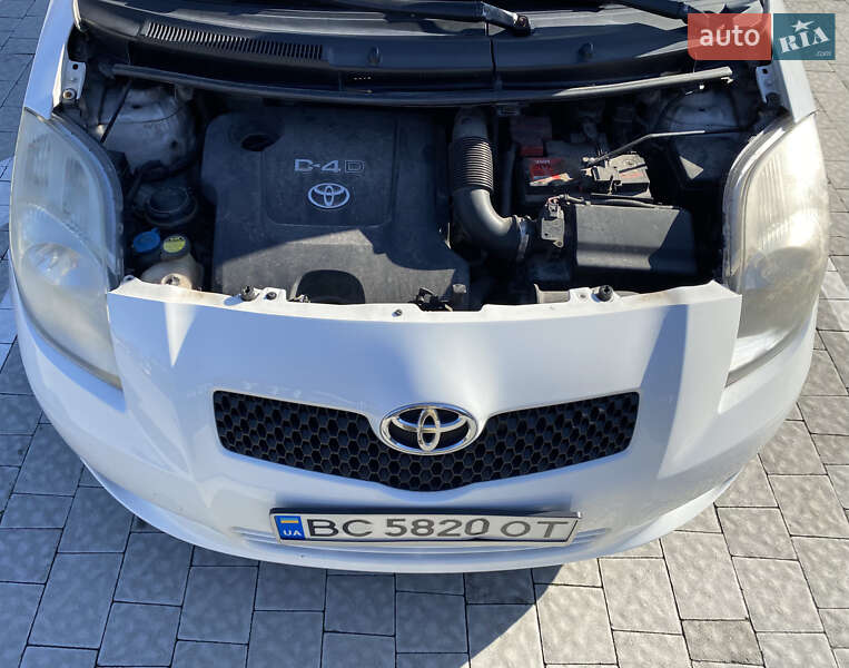 Хетчбек Toyota Yaris 2008 в Львові