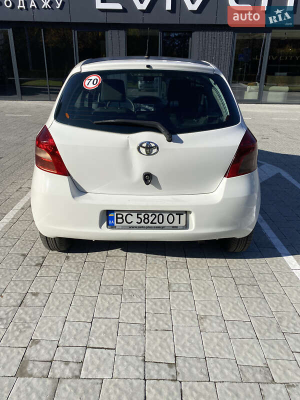 Хетчбек Toyota Yaris 2008 в Львові