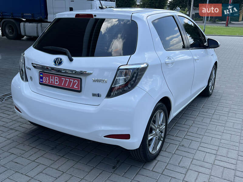 Хэтчбек Toyota Yaris 2014 в Житомире фото 12 Хэтчбек Toyota Yaris 2014 в Житомире