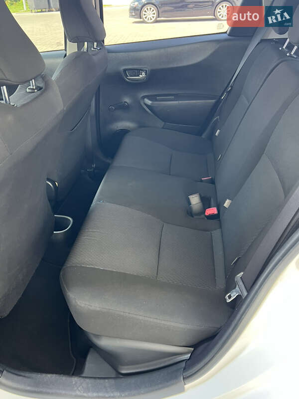 Хэтчбек Toyota Yaris 2014 в Житомире фото 22 Хэтчбек Toyota Yaris 2014 в Житомире