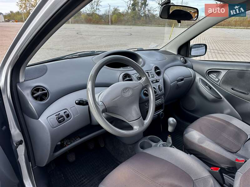 Хэтчбек Toyota Yaris 2001 в Черновцах фото 18 Хэтчбек Toyota Yaris 2001 в Черновцах