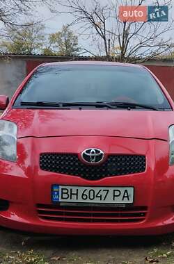 Хэтчбек Toyota Yaris 2006 в Одессе