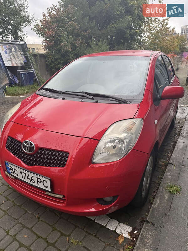 Хетчбек Toyota Yaris 2006 в Львові