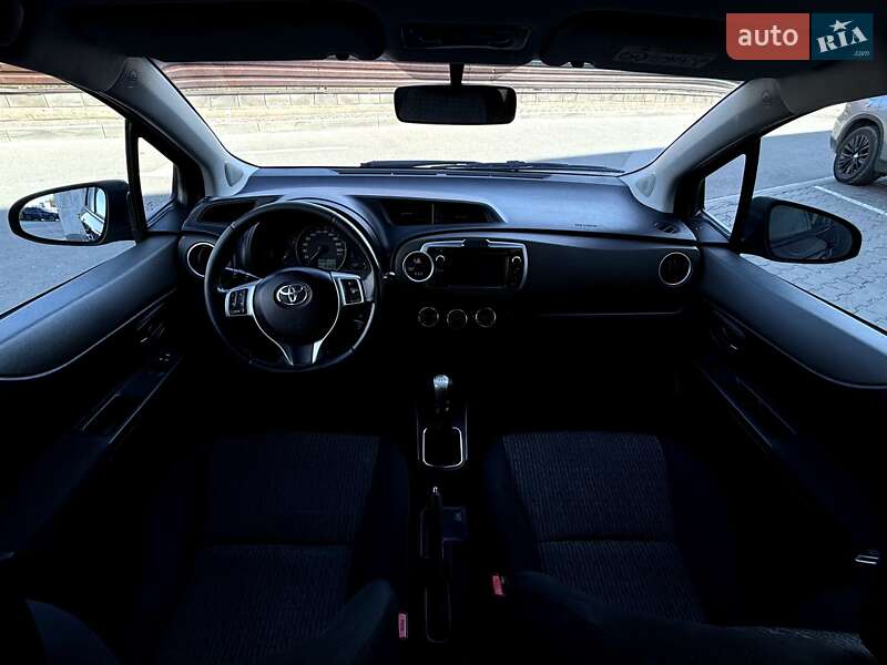 Хэтчбек Toyota Yaris 2013 в Ровно фото 3 Хэтчбек Toyota Yaris 2013 в Ровно
