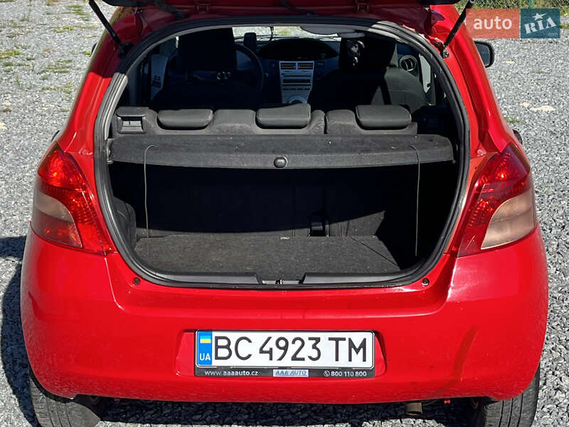 Седан Toyota Yaris 2007 в Львове