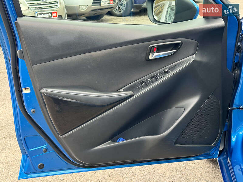 Седан Toyota Yaris 2017 в Вінниці