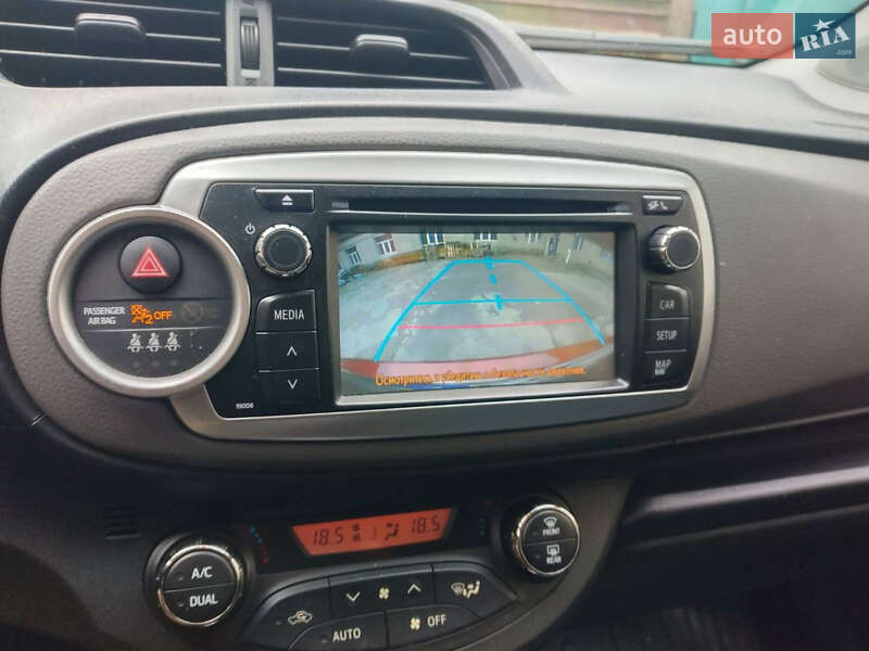 Хэтчбек Toyota Yaris 2011 в Кременчуге