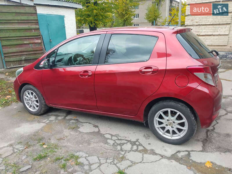 Хэтчбек Toyota Yaris 2011 в Кременчуге