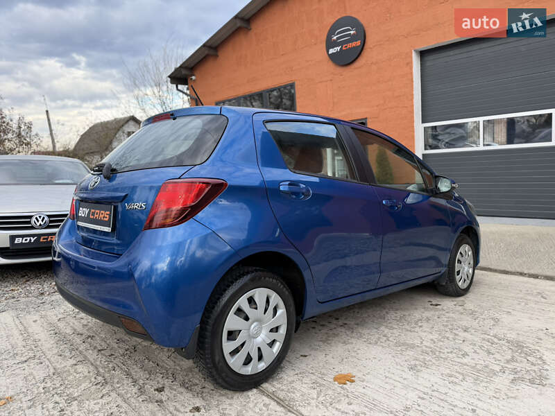Хетчбек Toyota Yaris 2016 в Івано-Франківську