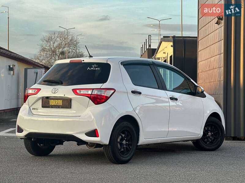 Хэтчбек Toyota Yaris 2018 в Киеве