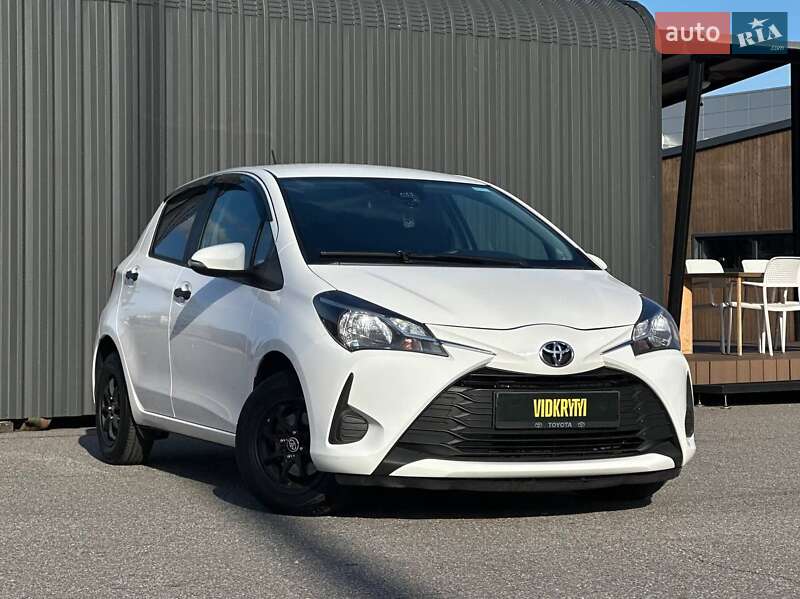 Хэтчбек Toyota Yaris 2018 в Киеве