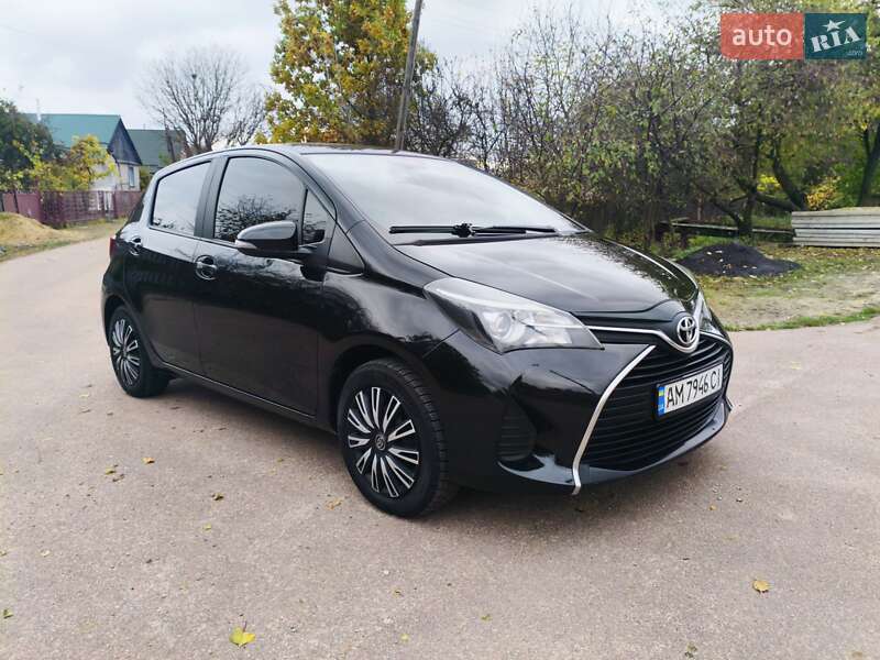 Хетчбек Toyota Yaris 2014 в Житомирі