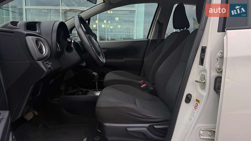 Хэтчбек Toyota Yaris 2012 в Ровно