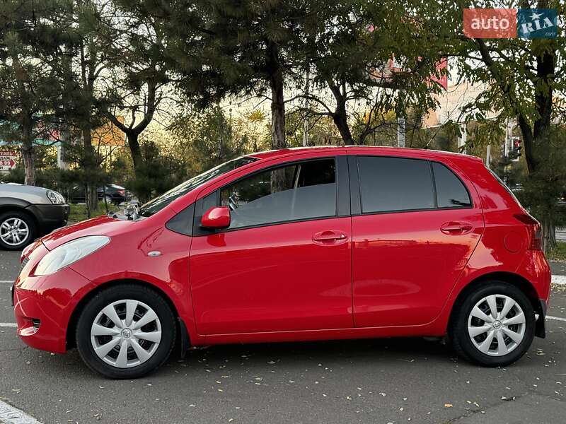 Хэтчбек Toyota Yaris 2008 в Одессе
