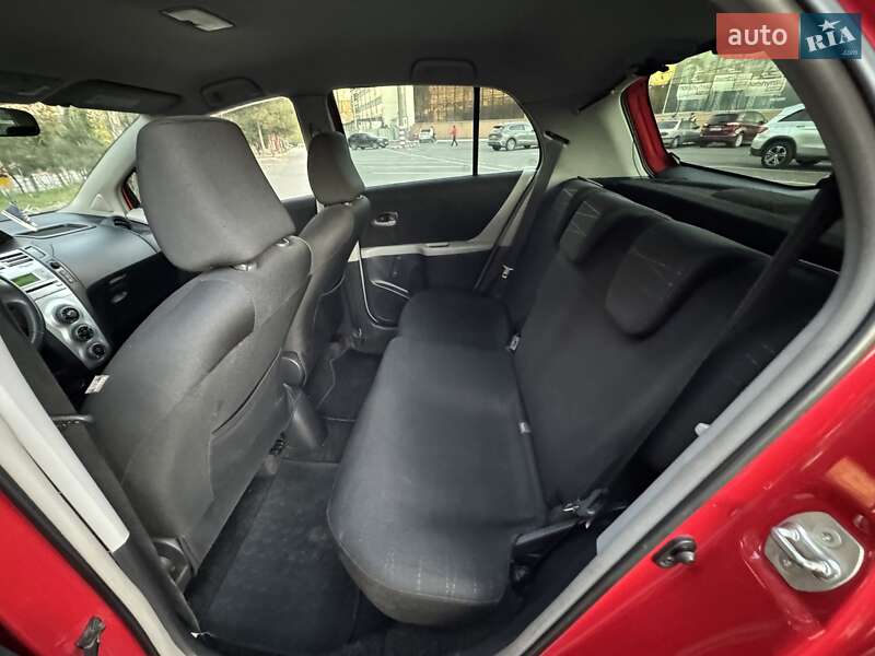 Хэтчбек Toyota Yaris 2008 в Одессе