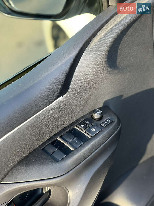 Хэтчбек Toyota Yaris 2021 в Николаеве