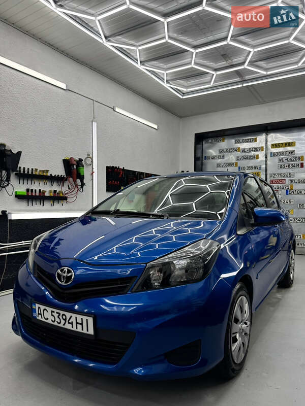 Хэтчбек Toyota Yaris 2013 в Черновцах фото 5 Хэтчбек Toyota Yaris 2013 в Черновцах