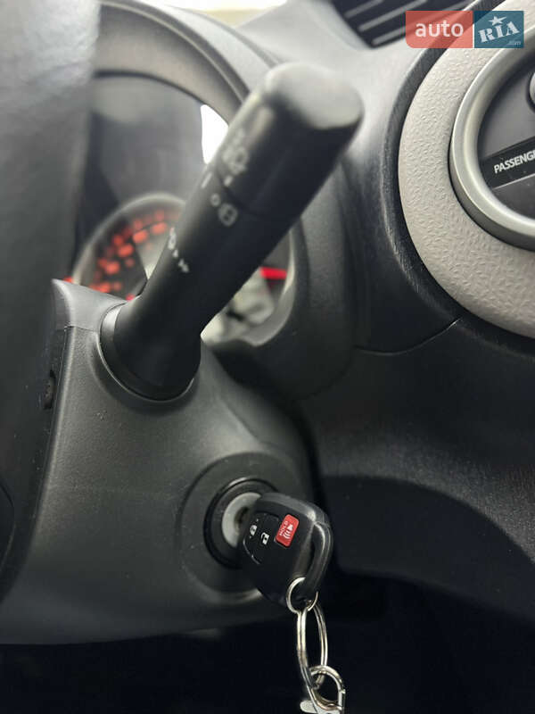 Хэтчбек Toyota Yaris 2013 в Черновцах фото 31 Хэтчбек Toyota Yaris 2013 в Черновцах