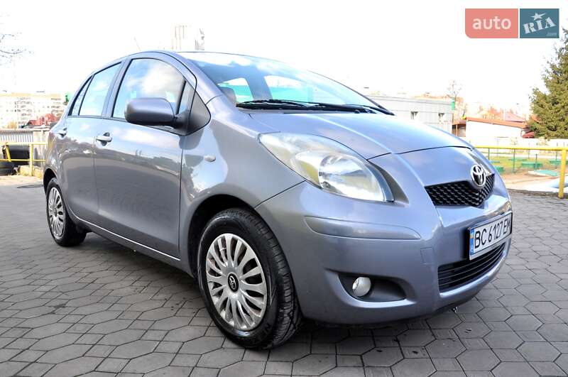 Хетчбек Toyota Yaris 2010 в Львові