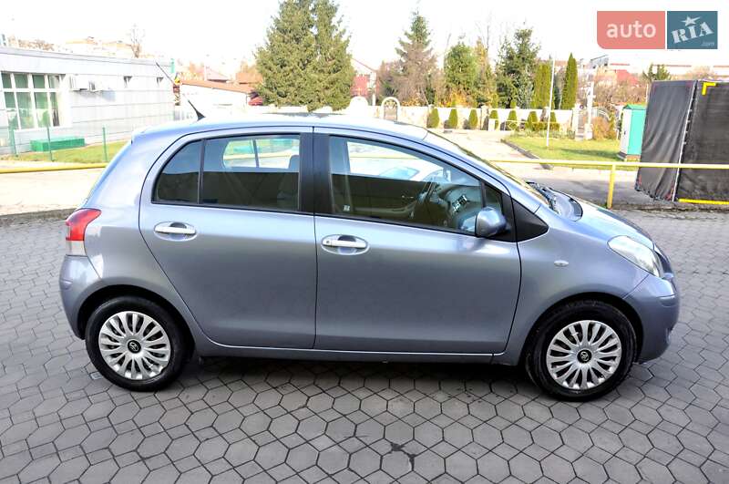 Хетчбек Toyota Yaris 2010 в Львові