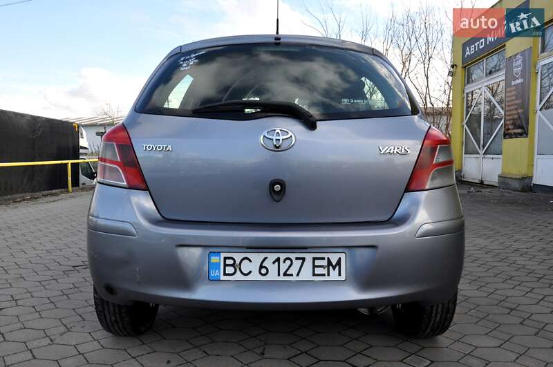 Хетчбек Toyota Yaris 2010 в Львові