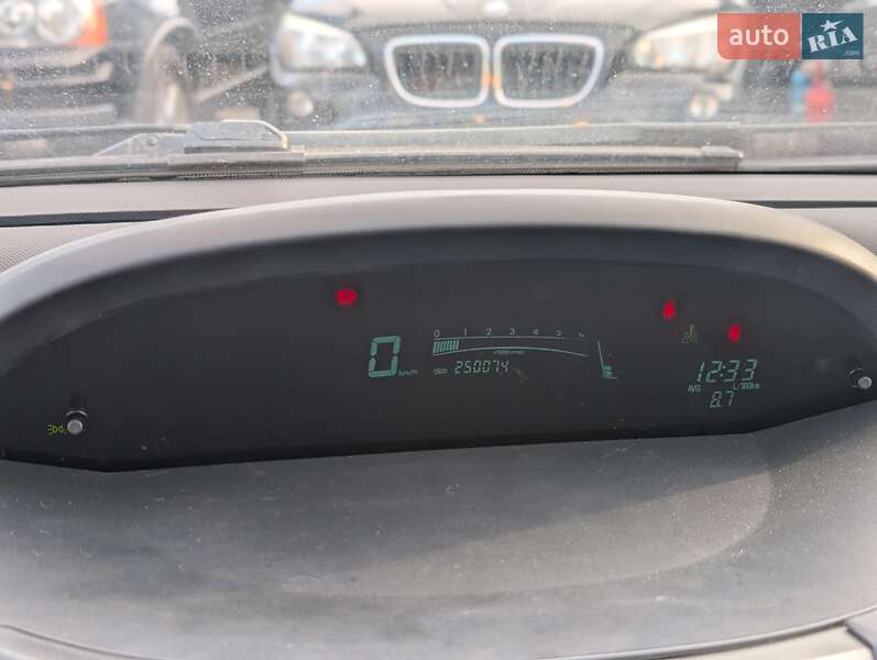 Хетчбек Toyota Yaris 2009 в Рівному