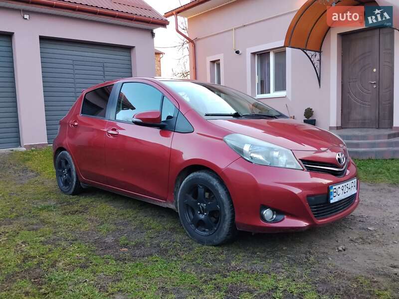 Хетчбек Toyota Yaris 2011 в Львові