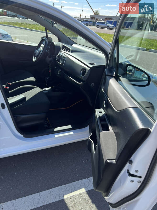 Хэтчбек Toyota Yaris 2014 в Львове фото 8 Хэтчбек Toyota Yaris 2014 в Львове