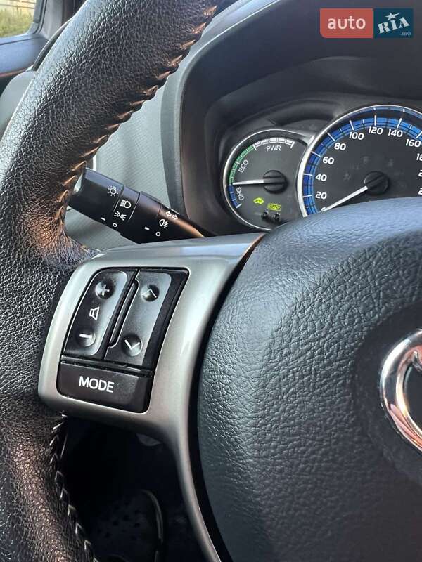 Хэтчбек Toyota Yaris 2014 в Львове фото 6 Хэтчбек Toyota Yaris 2014 в Львове