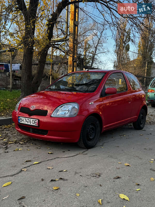 Хетчбек Toyota Yaris 2000 в Одесі