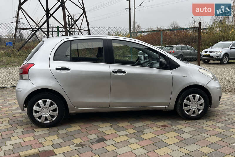 Хетчбек Toyota Yaris 2011 в Стрию фото 8 Хетчбек Toyota Yaris 2011 в Стрию