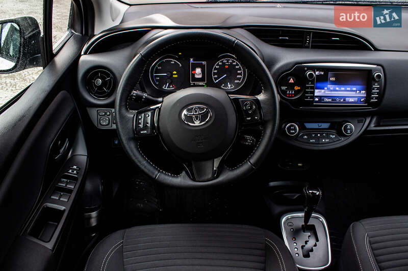 Хэтчбек Toyota Yaris 2017 в Львове фото 27 Хэтчбек Toyota Yaris 2017 в Львове
