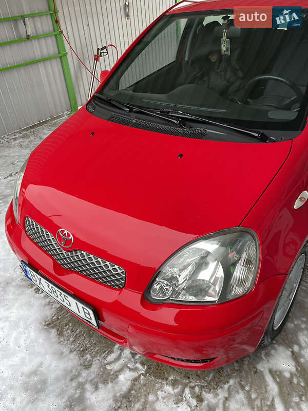 Хэтчбек Toyota Yaris 2004 в Киеве