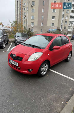 Хетчбек Toyota Yaris 2006 в Києві