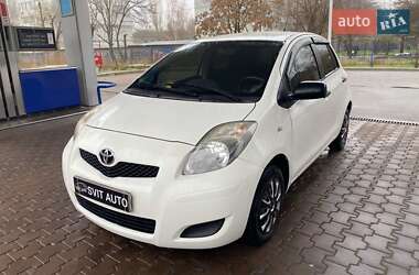 Хэтчбек Toyota Yaris 2010 в Николаеве