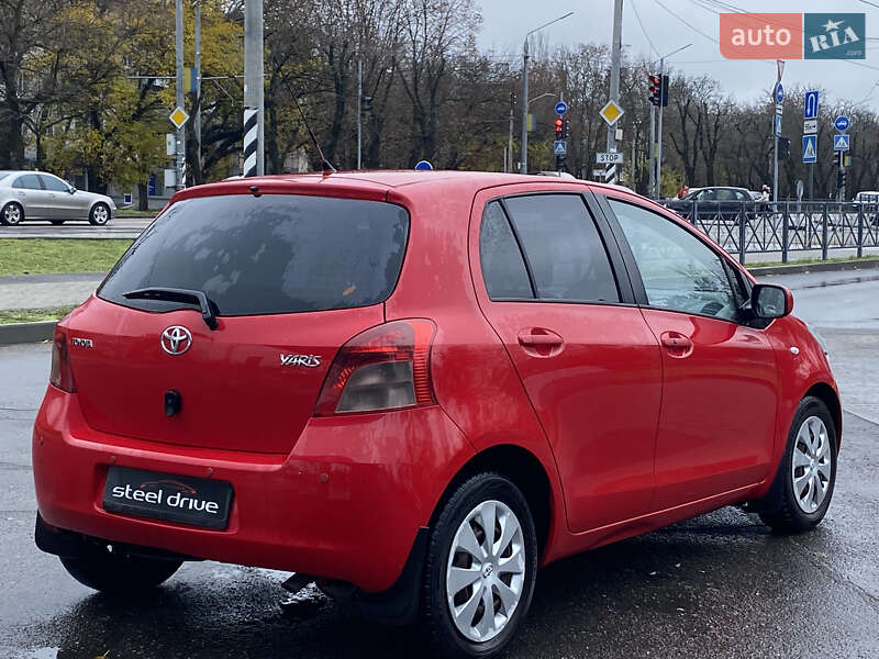 Хэтчбек Toyota Yaris 2008 в Николаеве