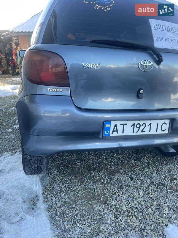 Хэтчбек Toyota Yaris 2005 в Надворной