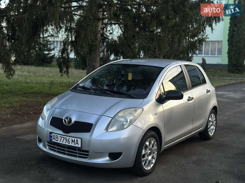 Хэтчбек Toyota Yaris 2007 в Тульчине